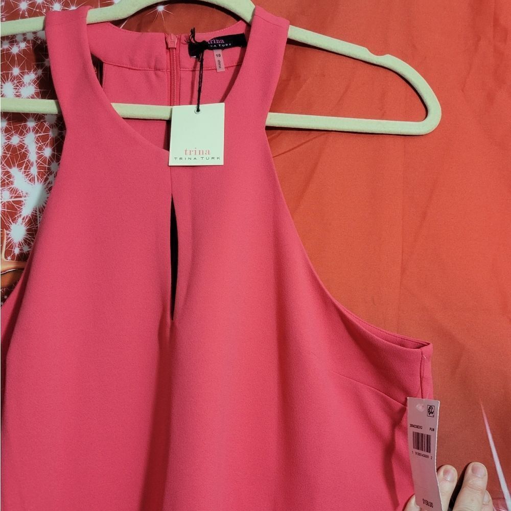 Keyhole Halter Dress - Picture 9 of 15